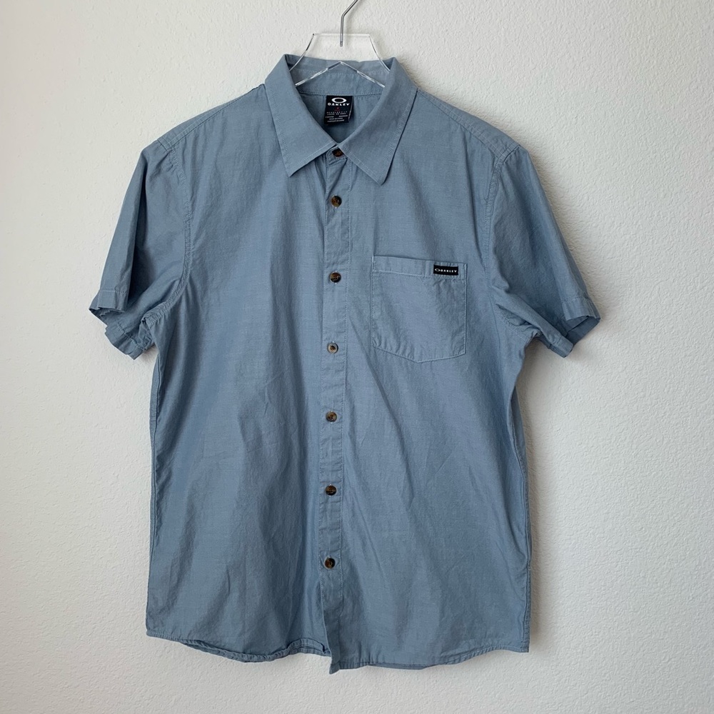 Oakley Men’s Button Down Shirt Size M